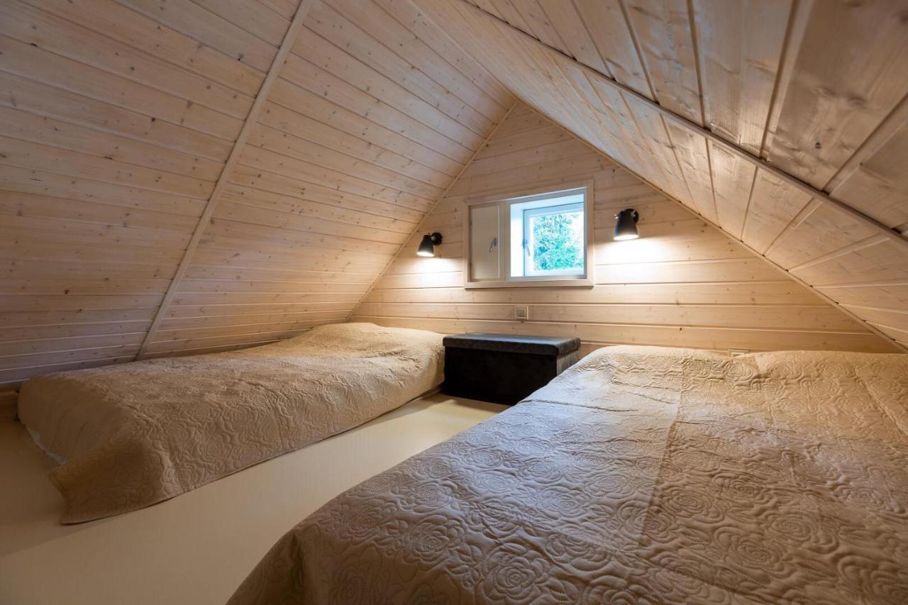 - Yacht Club Chalet