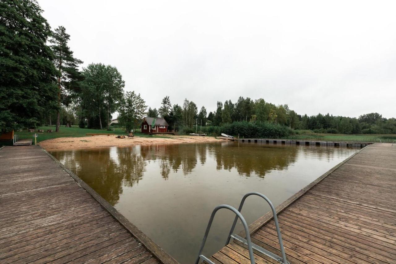 - Yacht Club Chalet Nouni
